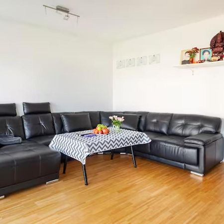 Privat Zimmer Richtung Messe Hannover Bagian luar foto